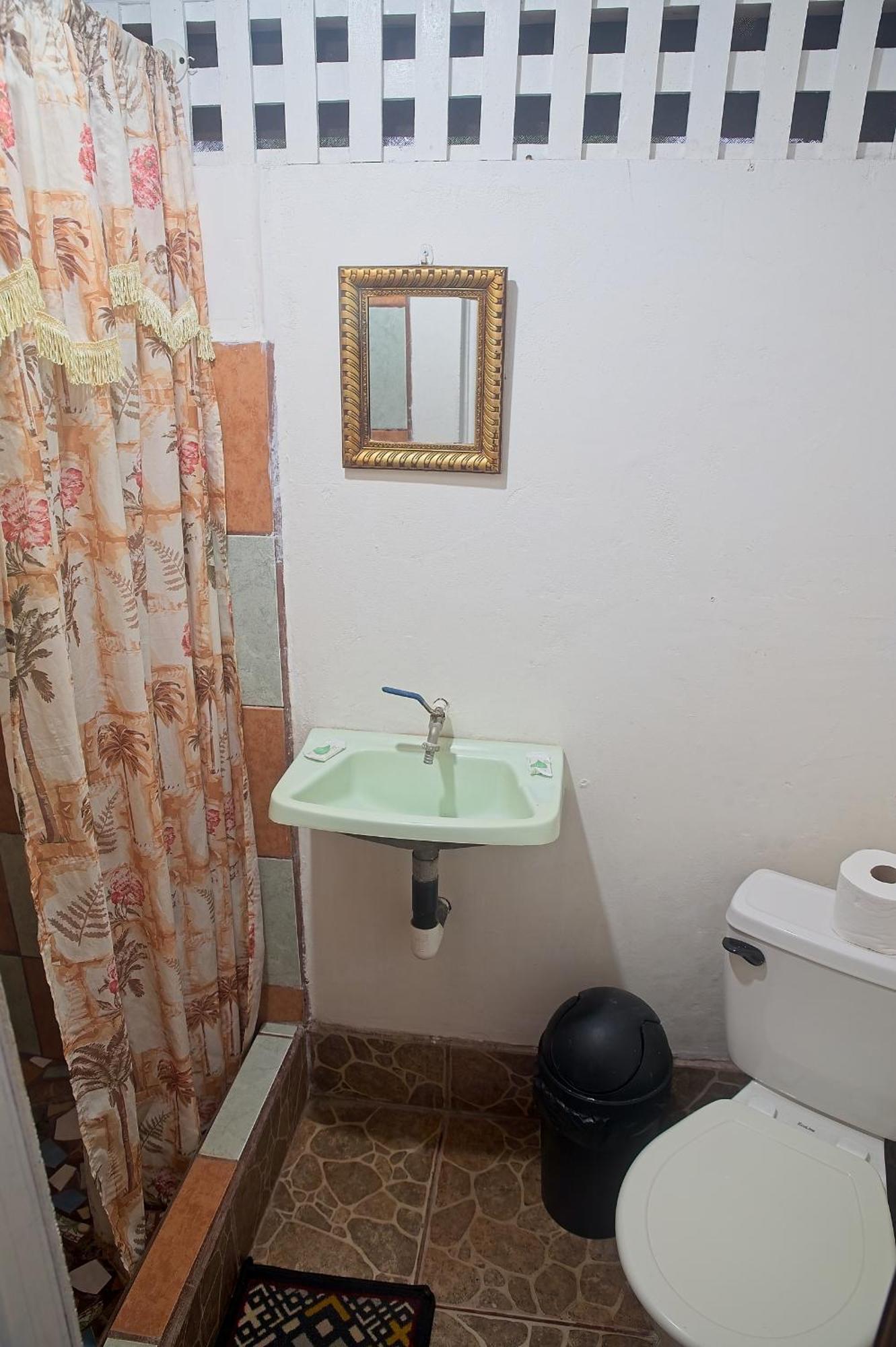 Mar Caribe Pv Hotel Puerto Viejo de Talamanca Екстериор снимка